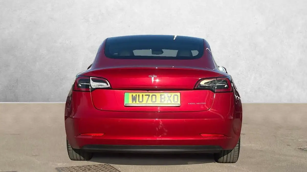 2020-tesla-model-3-e-long-range-big-5