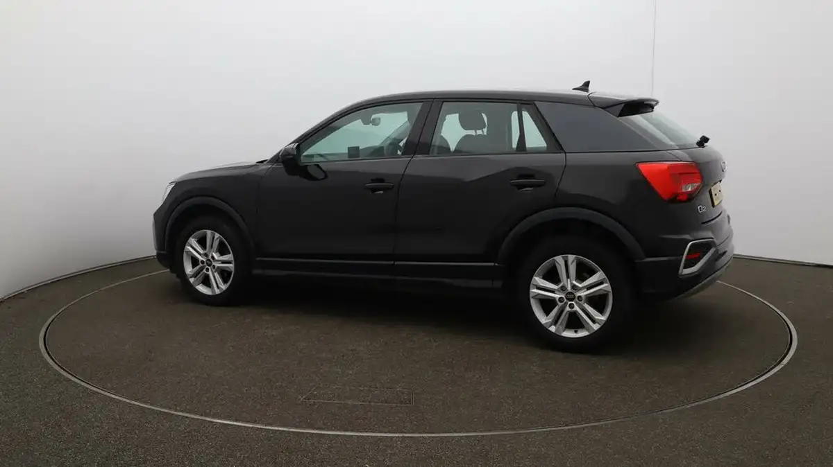 2022-audi-q2-10-30-tfsi-sport-big-43