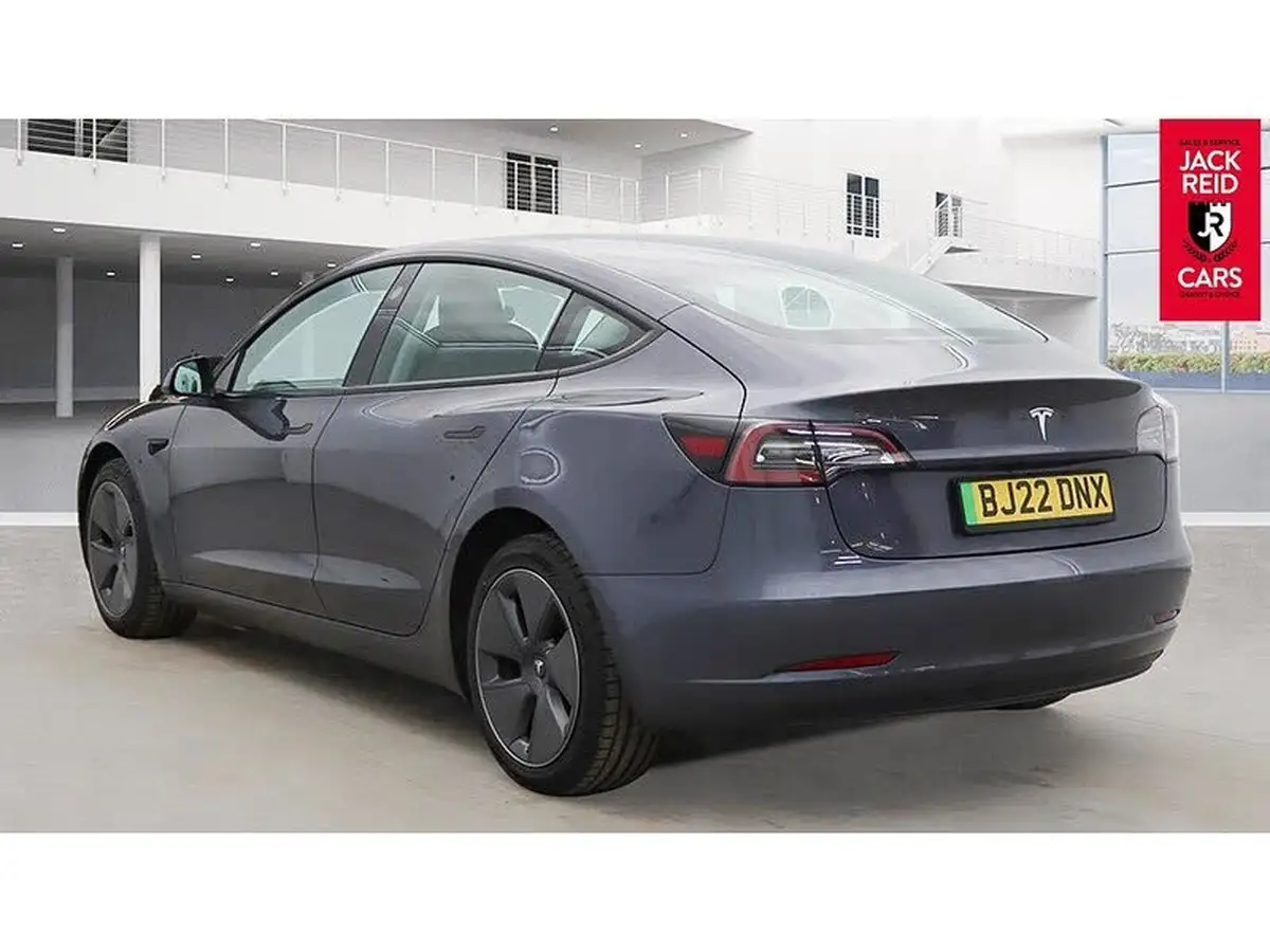 2021-tesla-model-3-e-standard-plus-big-1