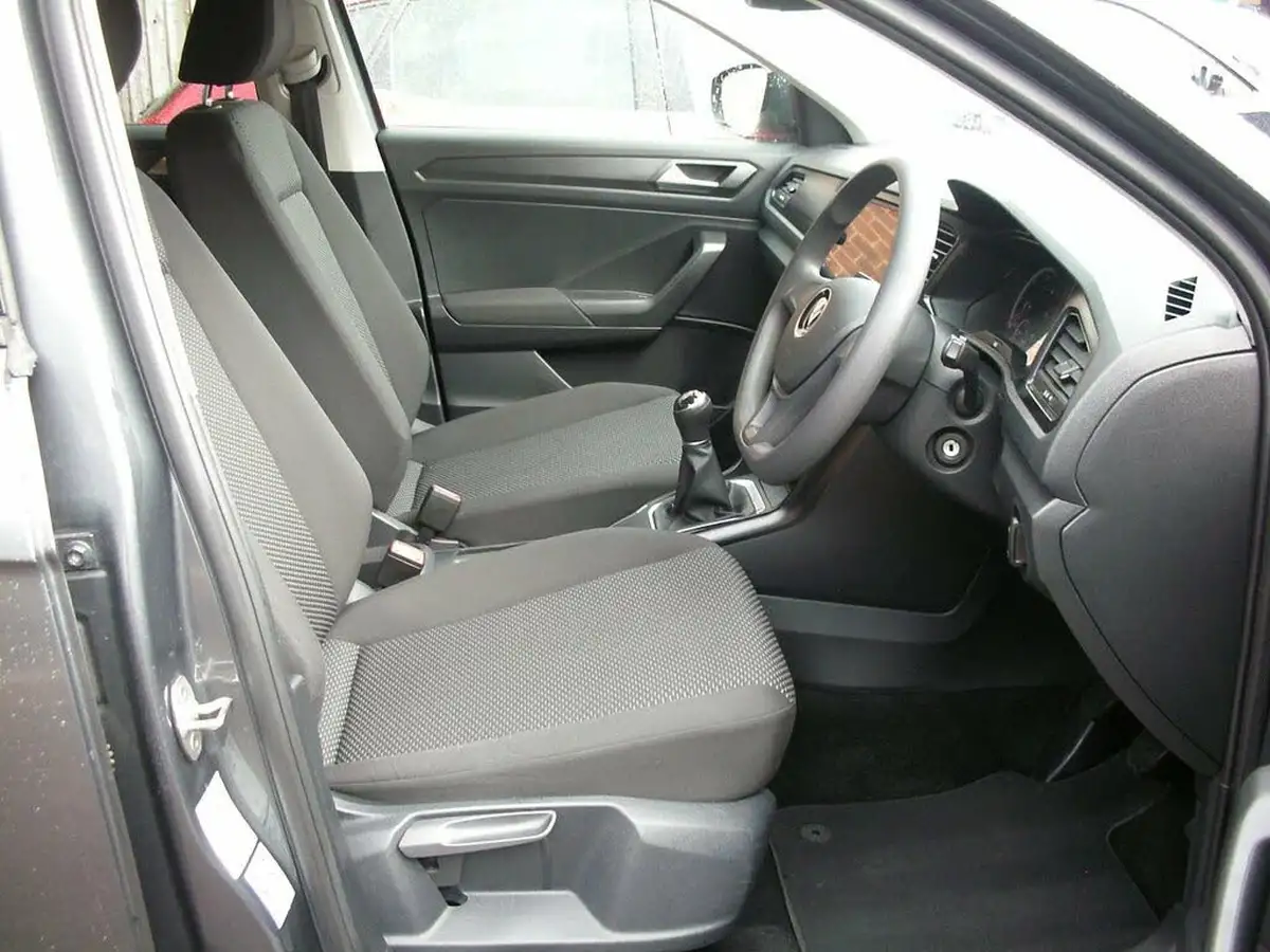 2021-volkswagen-t-roc-20tdi-s-big-7