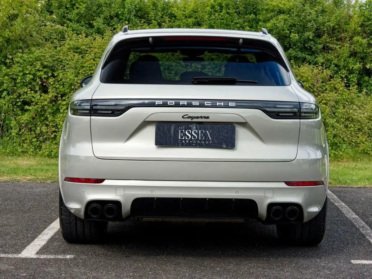2023-porsche-cayenne-30-v6-e-hybrid-462ps-station-wagon-big-9