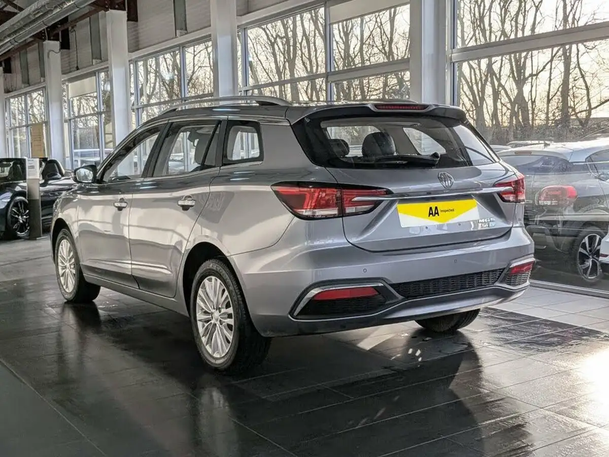 2021-mg-mg5-e-exclusive-ev-big-7