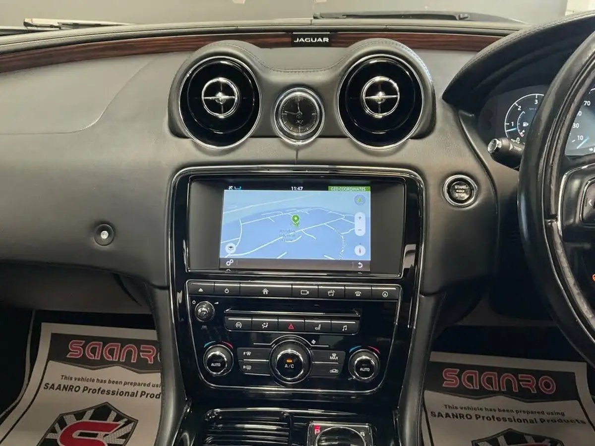 2017-jaguar-xj-series-30td-xj-portfolio-lwb-big-56