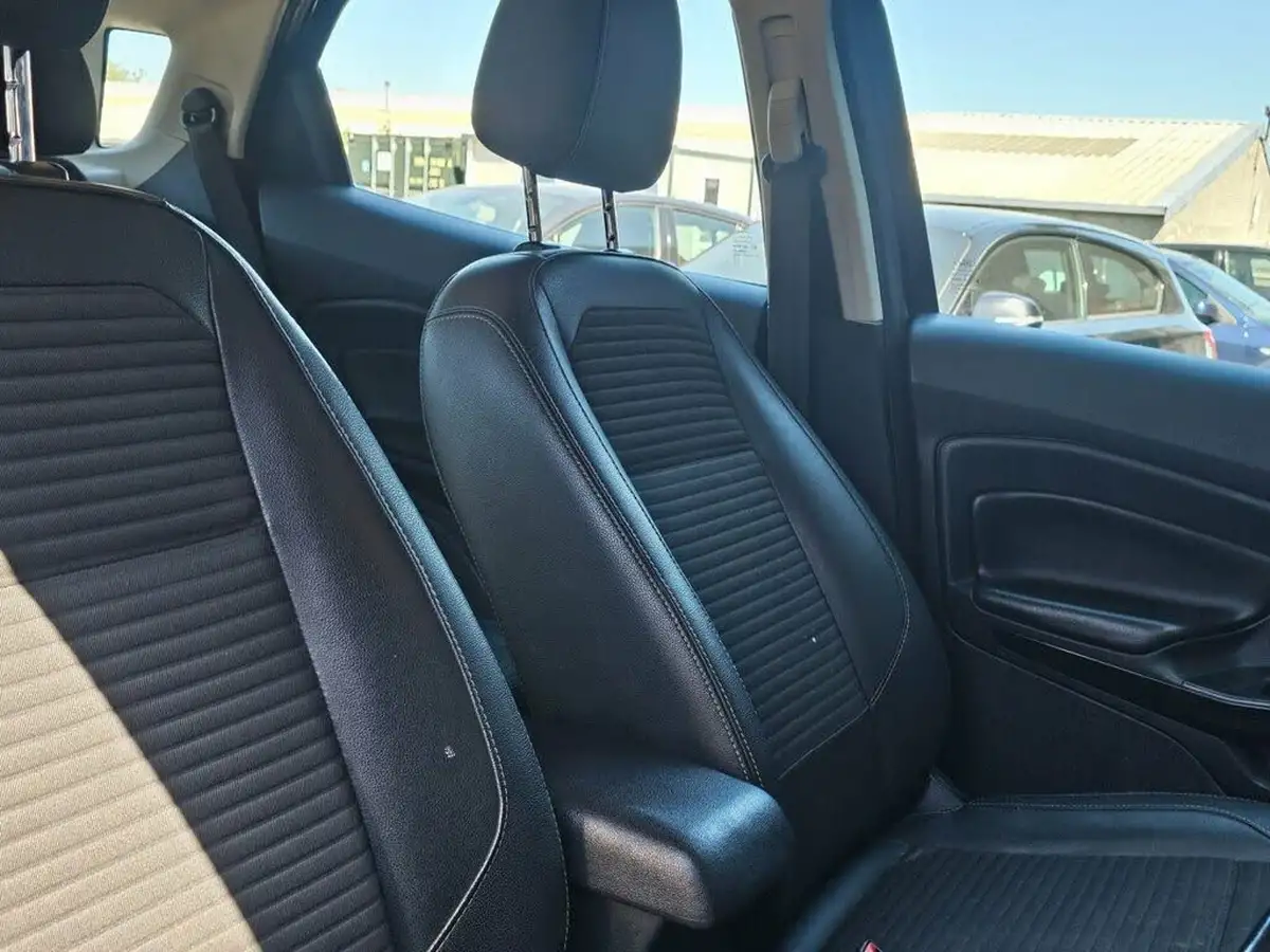 2018-ford-ecosport-10t-titanium-100ps-ss-big-16