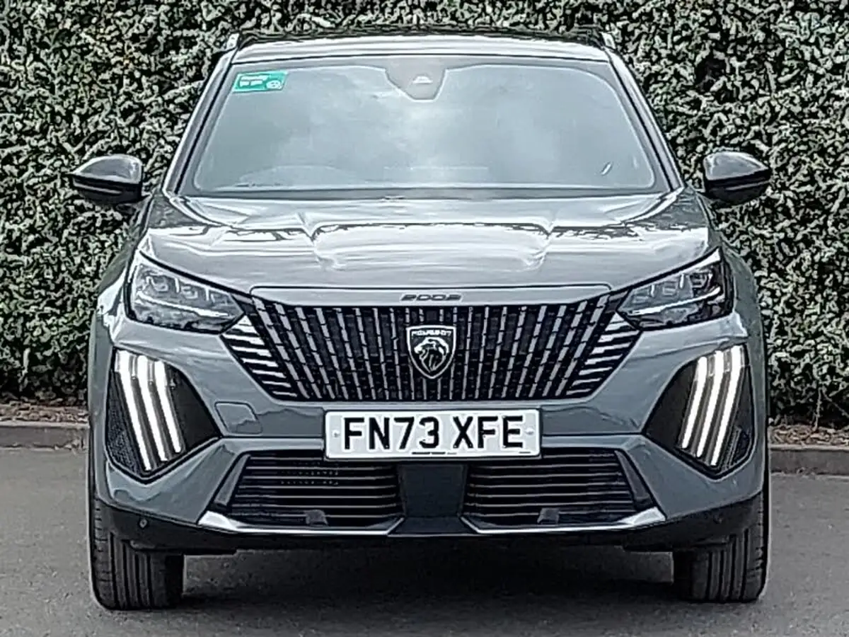 2023-peugeot-2008-suv-big-18