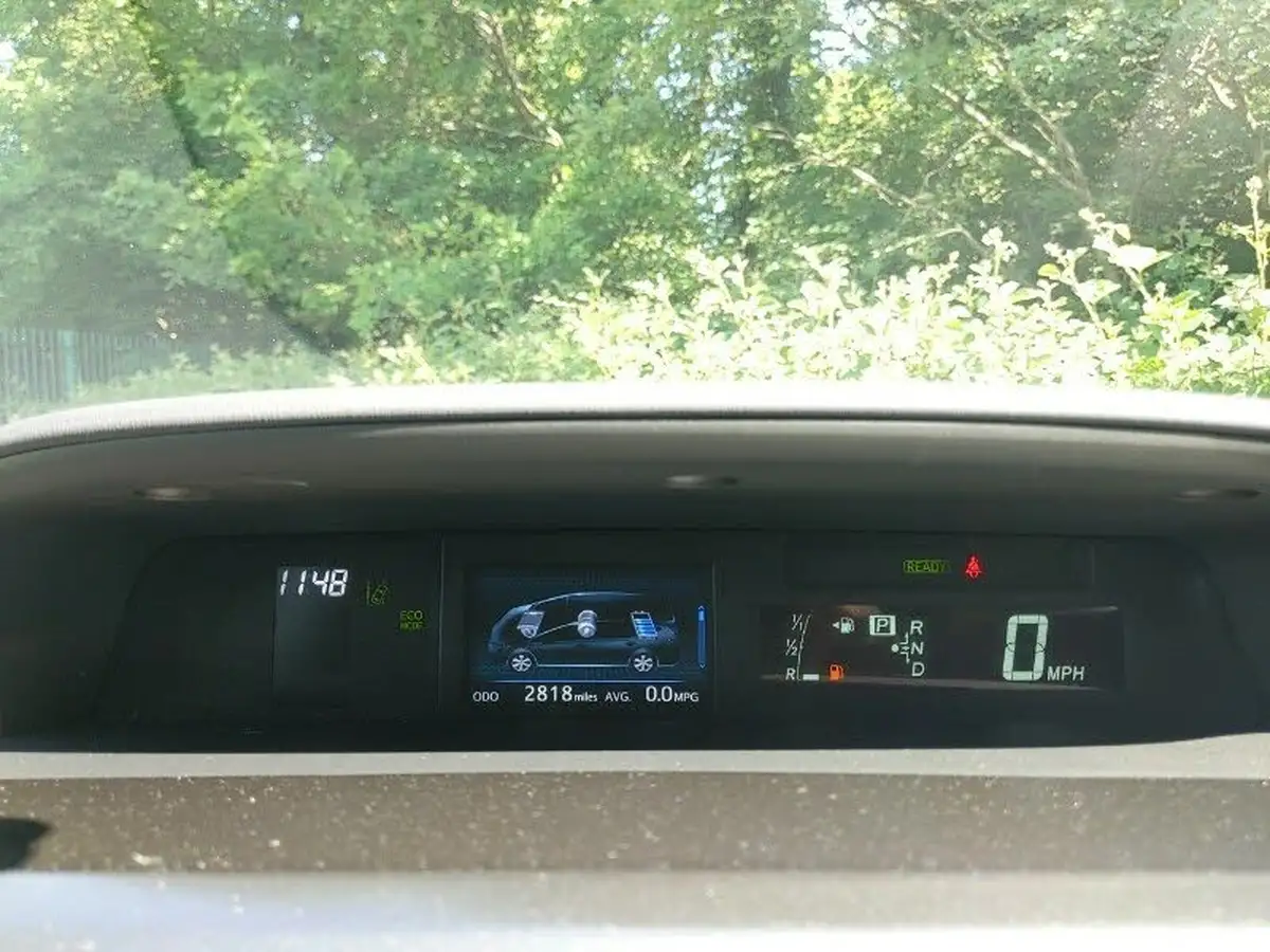 2020-toyota-prius-18-vvt-i-excel-big-15