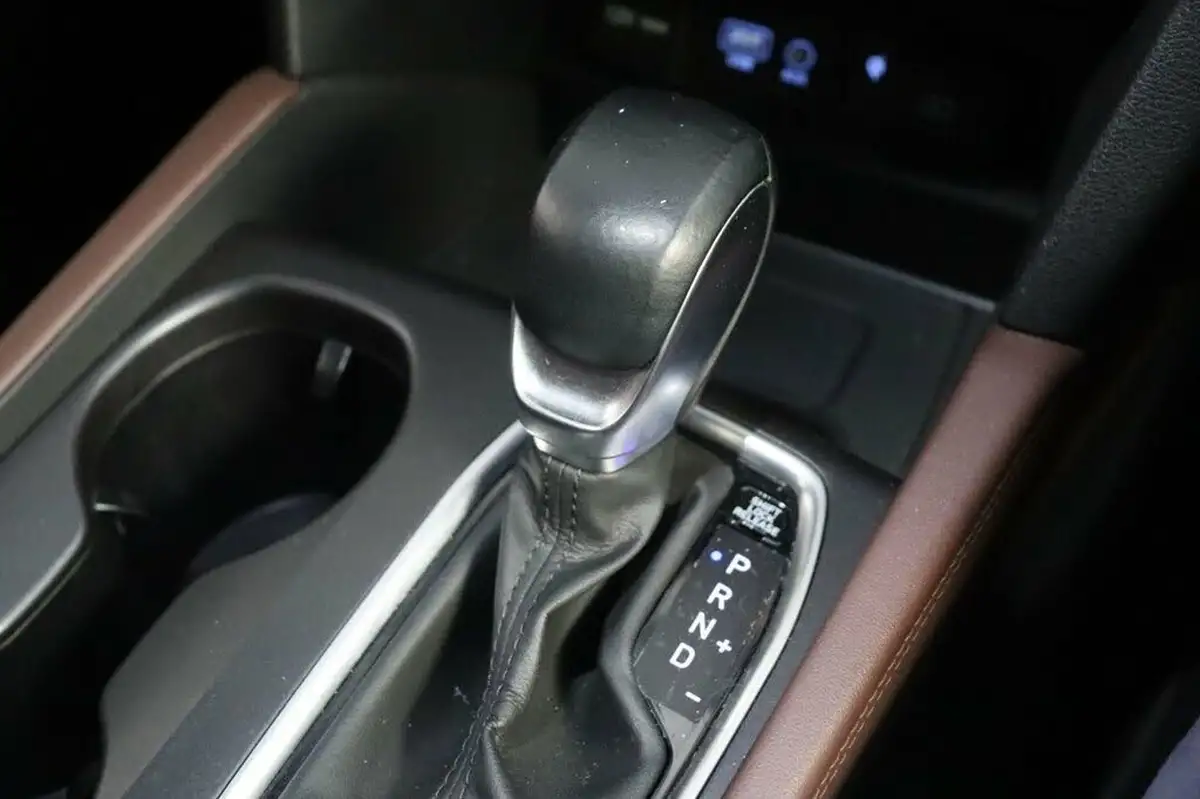 2021-hyundai-santa-fe-22-crdi-premium-se-big-25
