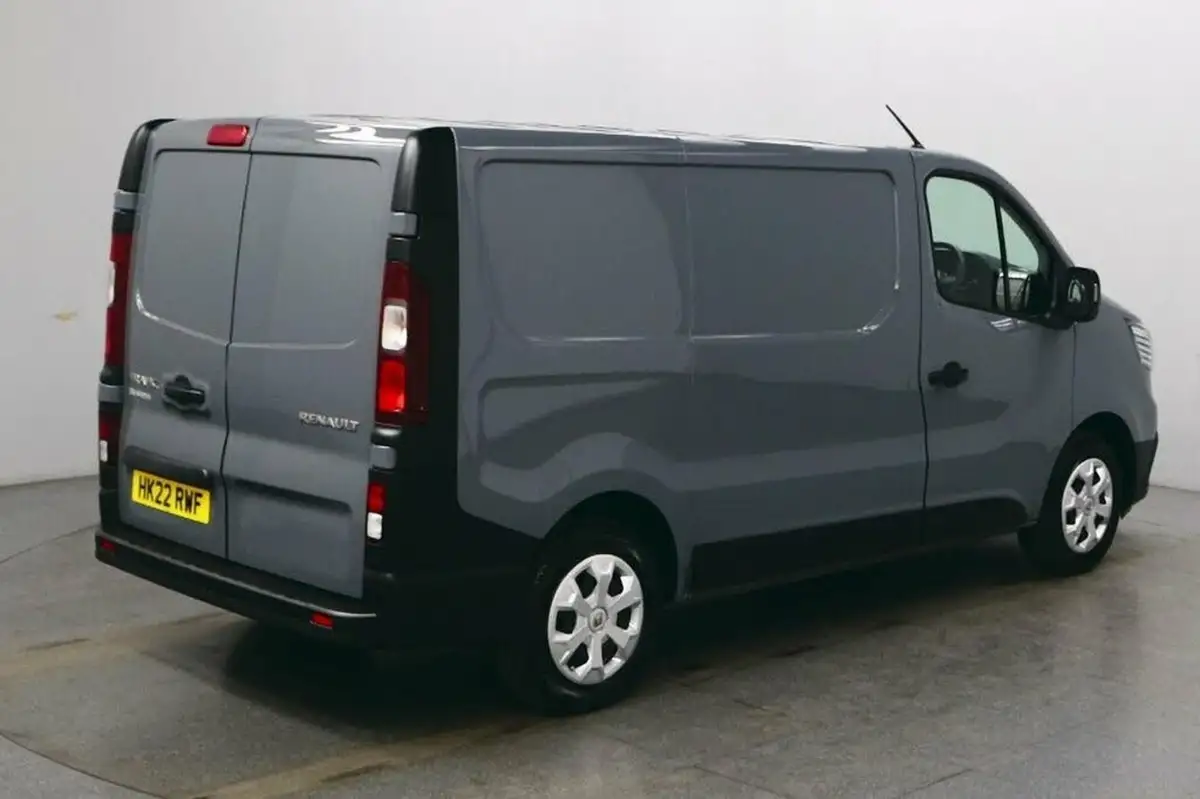 2022-renault-trafic-20dci-sl28-130-business-big-6