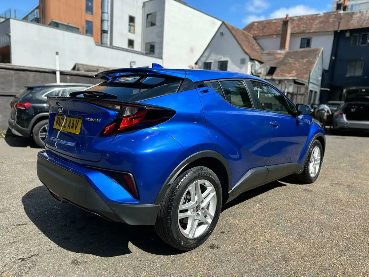 2022-toyota-c-hr-18-vvt-i-icon-big-4