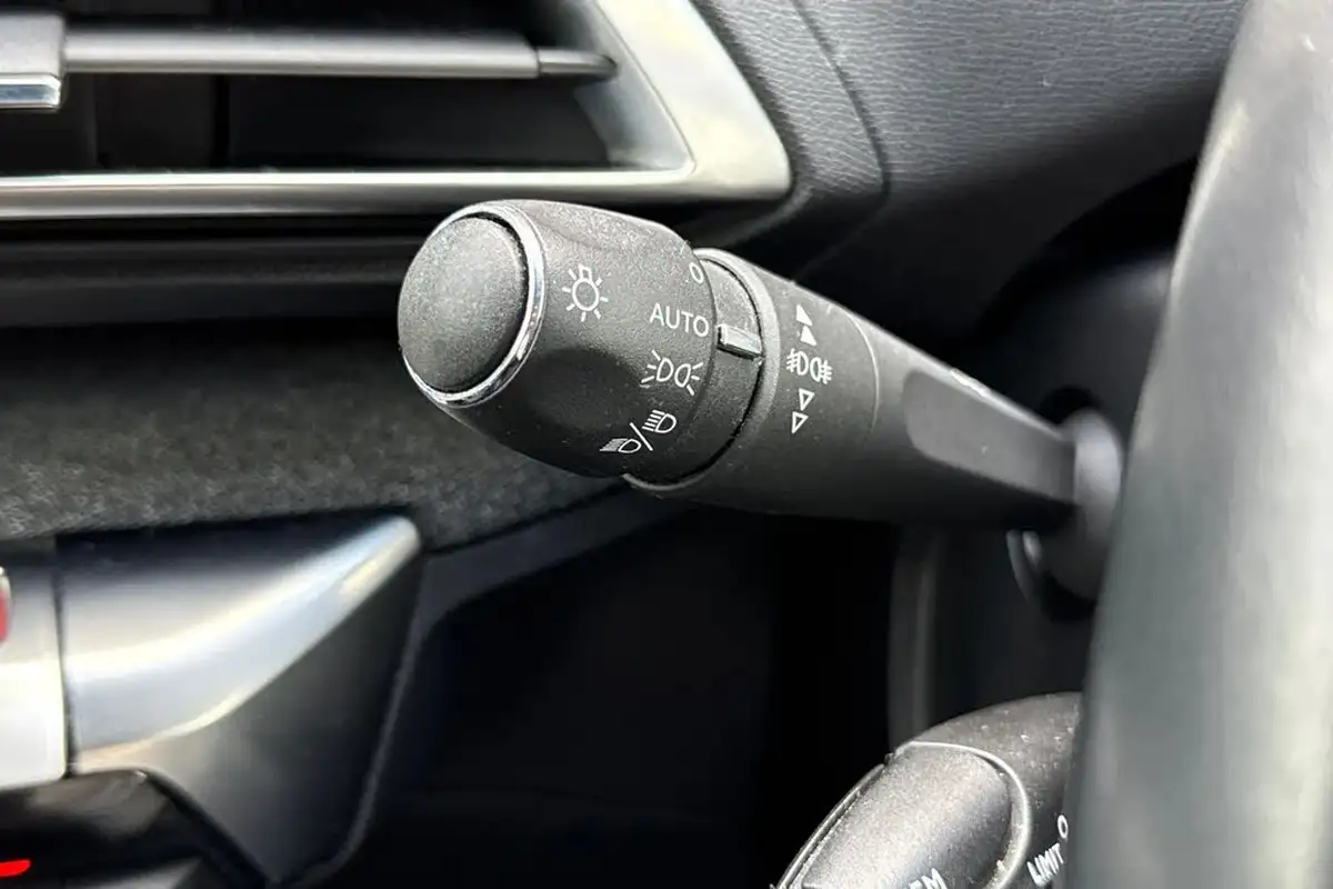 2019-peugeot-3008-suv-12-puretech-gt-line-premium-big-34