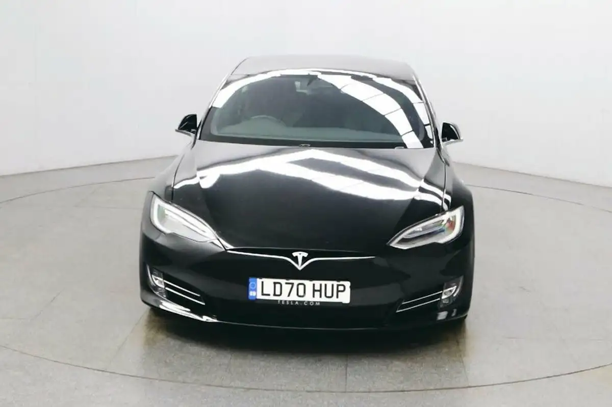 2020-tesla-model-s-e-long-range-big-9