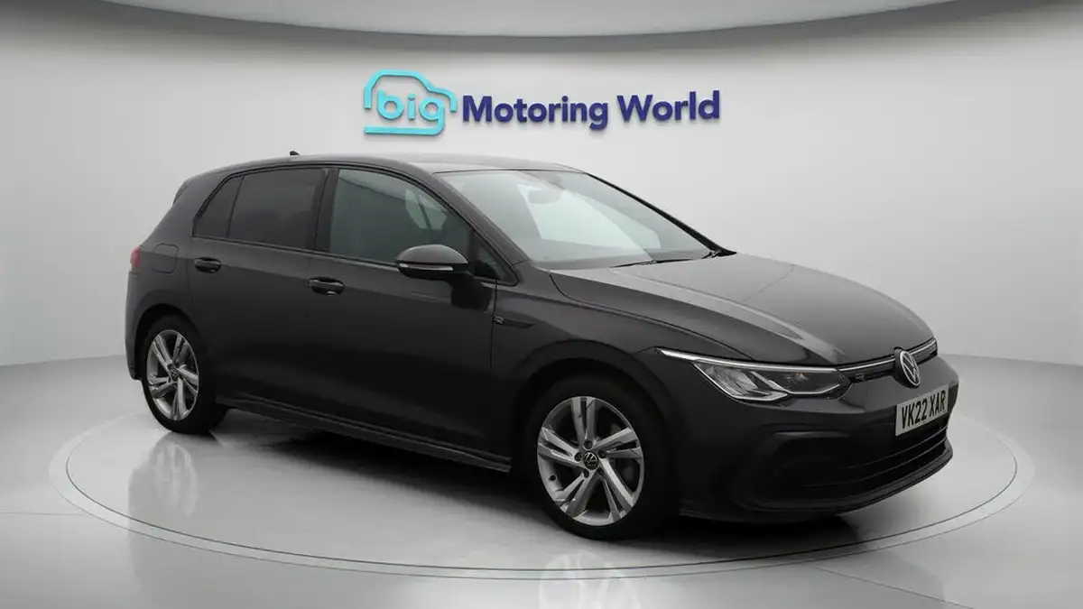 2022-volkswagen-golf-15-etsi-r-line-150ps-hatchback-big-1