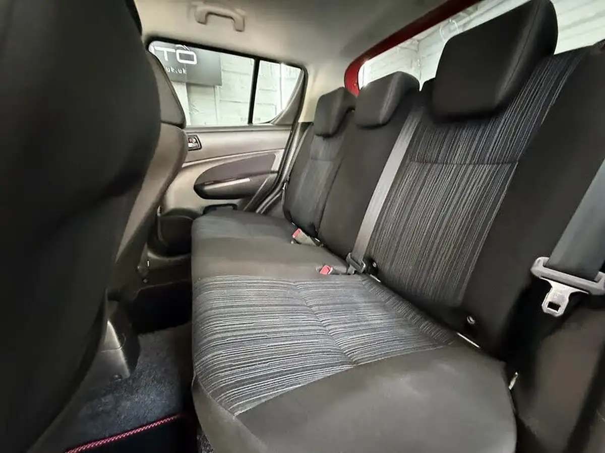 2014-suzuki-swift-12-sz4-94ps-nav-5d-big-46