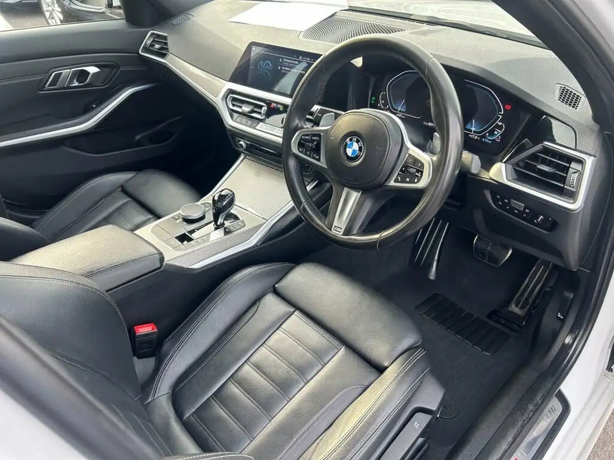 2019-bmw-3-series-20-330e-m-sport-plus-pack-big-11