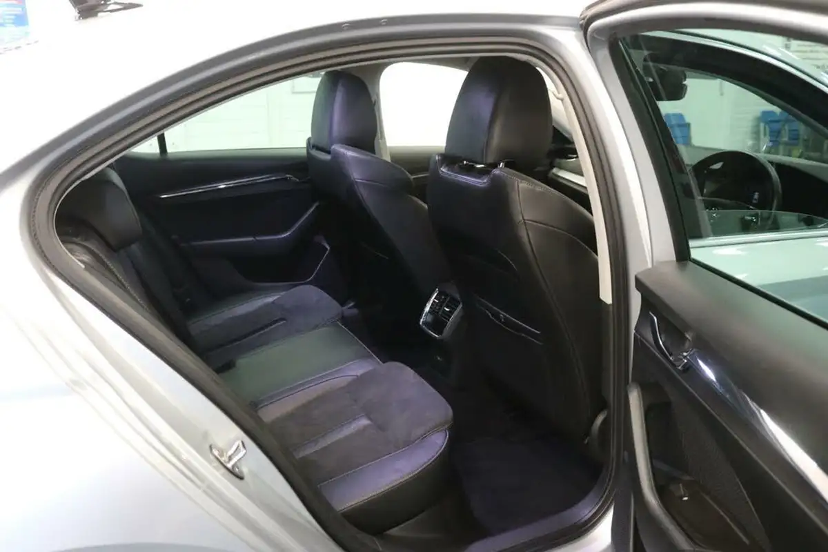 2021-skoda-octavia-15-tsi-se-l-hatchback-big-7