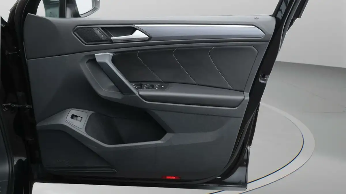 2020-volkswagen-tiguan-20tdi-r-line-tech-150ps-dsg-big-15
