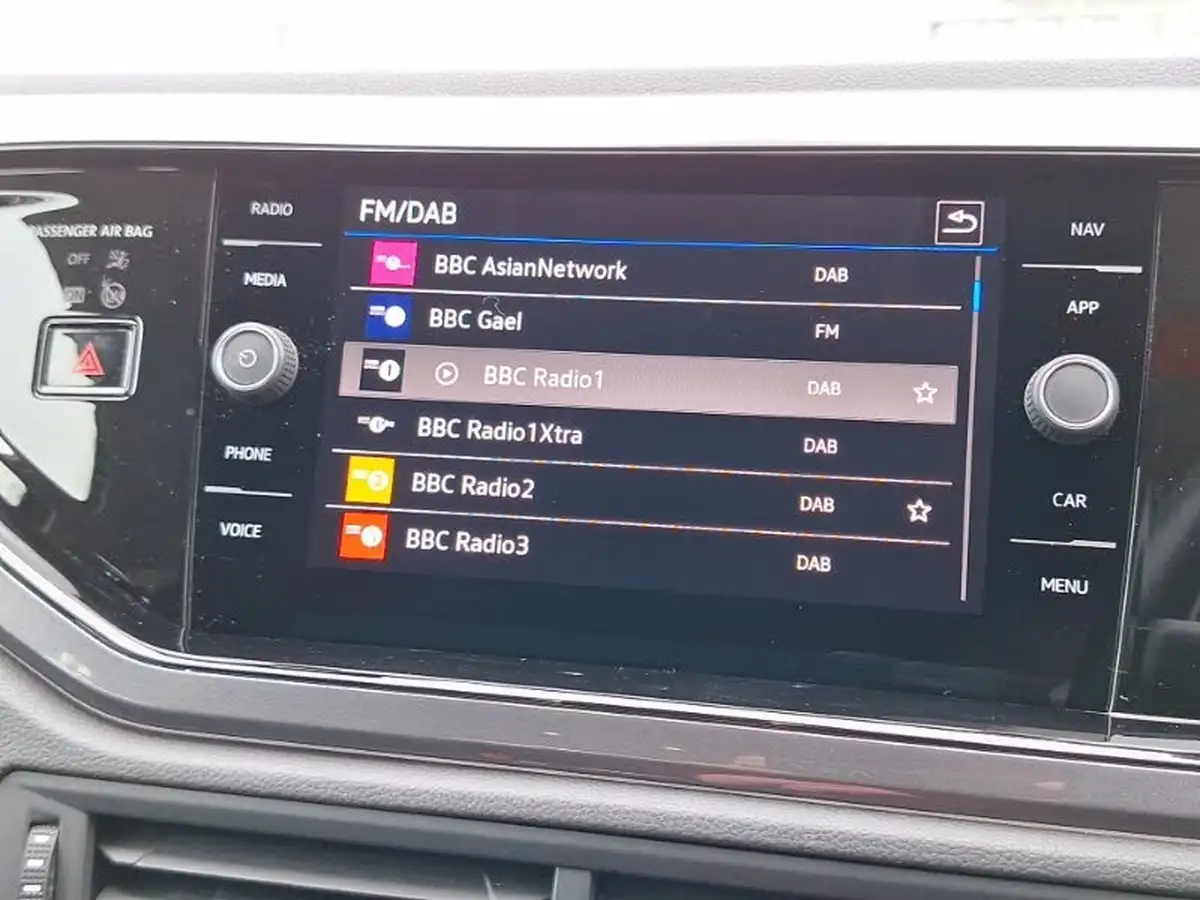 2022-volkswagen-polo-10-tsi-style-big-18
