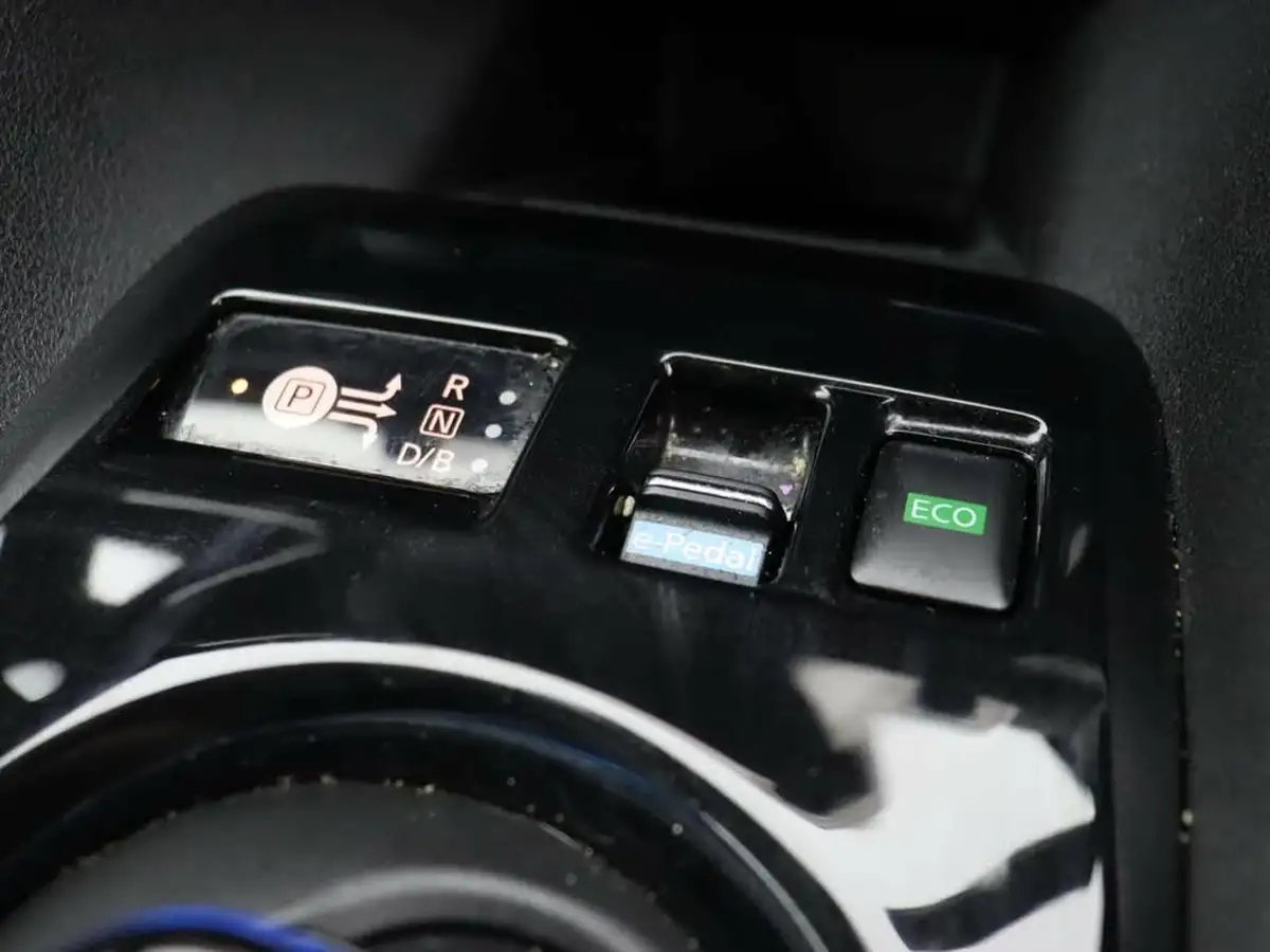 2024-nissan-leaf-e-n-connecta-39kwh-big-30