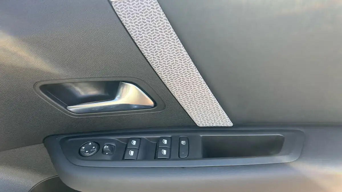 2024-citroen-c4-x-12-puretech-max-130ps-ss-eat8-big-21