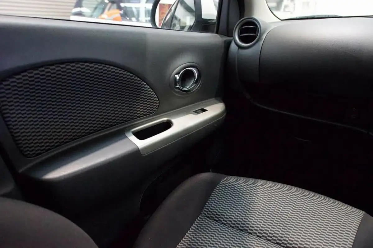 2015-nissan-micra-12-acenta-80ps-big-23