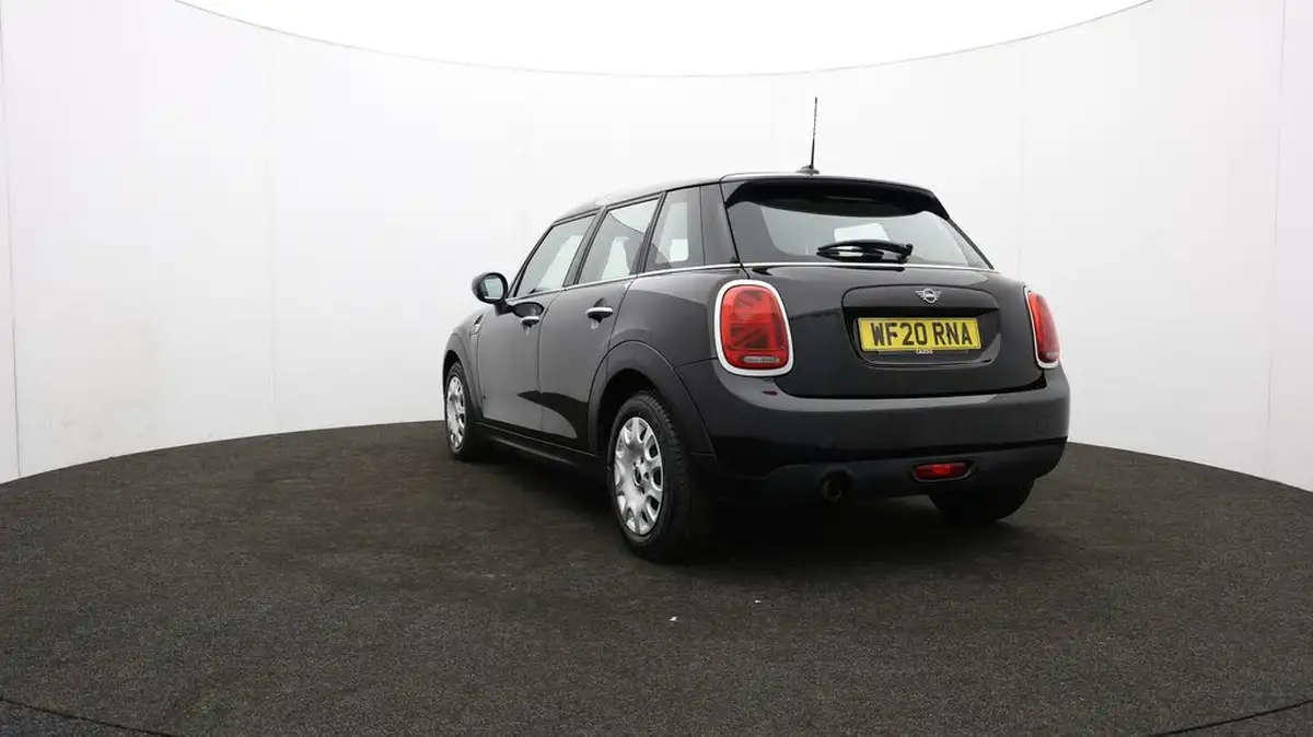 2020-mini-cooper-15-one-classic-5d-auto-big-78