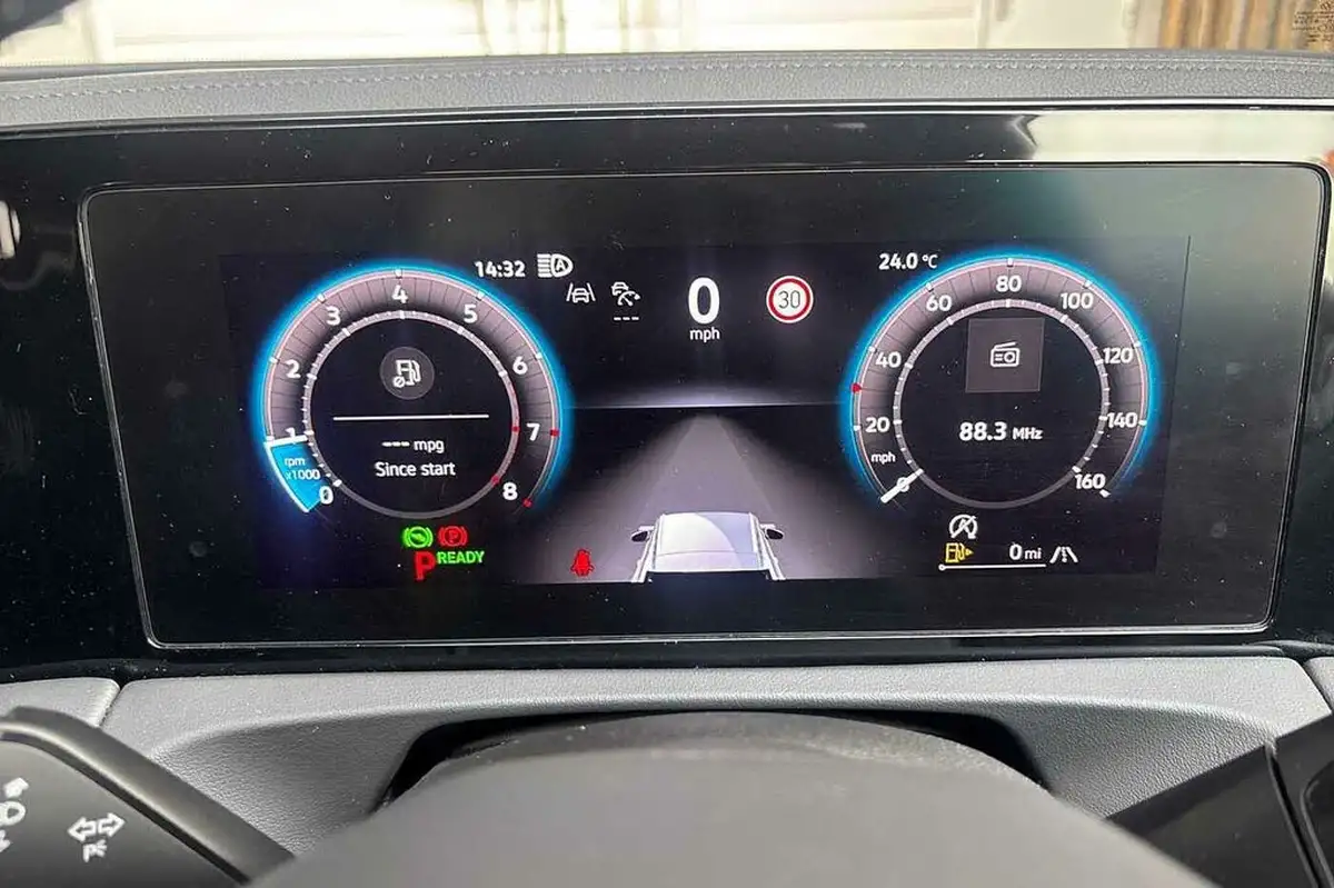 2024-volkswagen-tiguan-15-etsi-r-line-big-17
