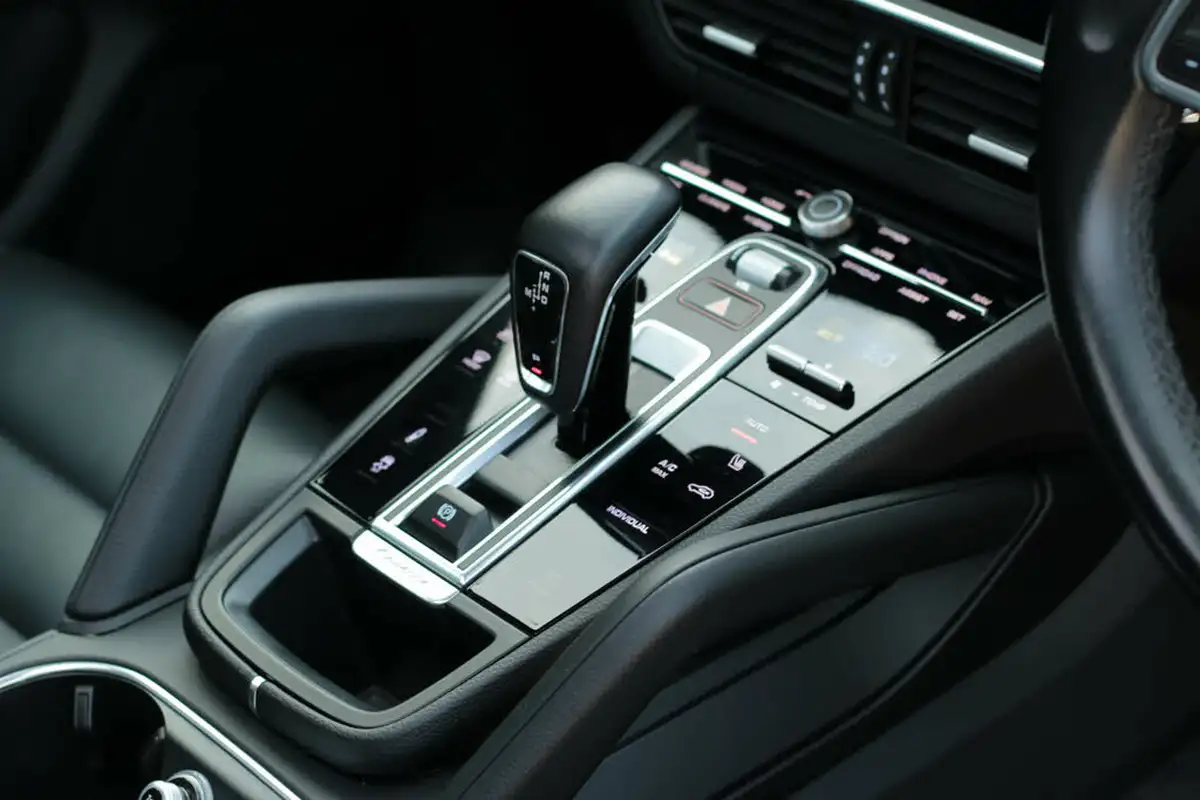 2021-porsche-cayenne-30-v6-e-hybrid-462ps-station-wagon-big-15