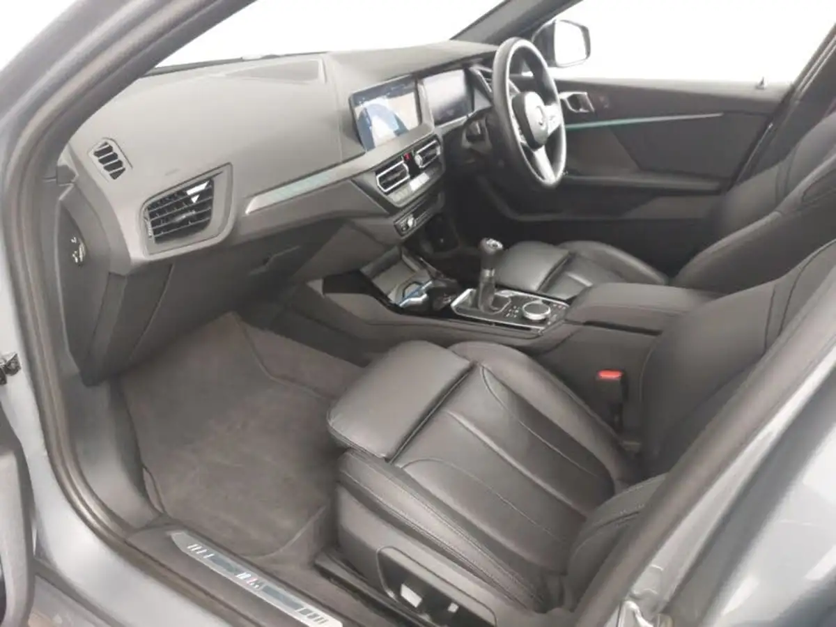 2024-bmw-1-series-15-118i-m-sport-lcp-big-6