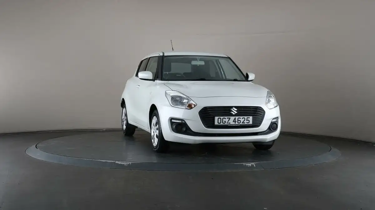 2019-suzuki-swift-12-dualjet-attitude-big-48