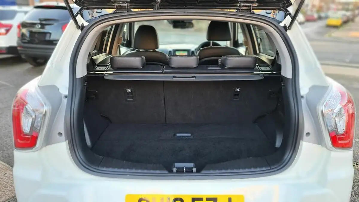 2016-kgm-ssangyong-tivoli-16td-elx-2wd-big-7