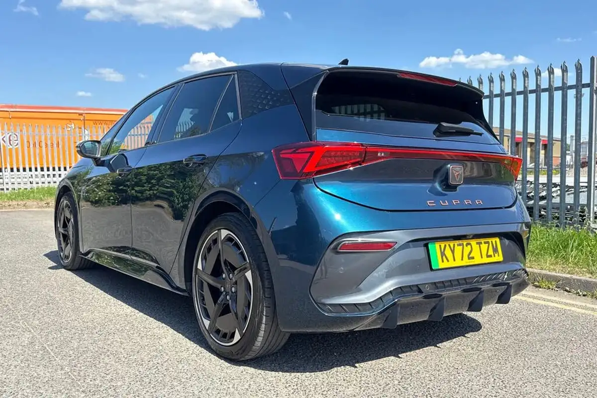 2022-cupra-born-e-v3-204ps-58kwh-big-29