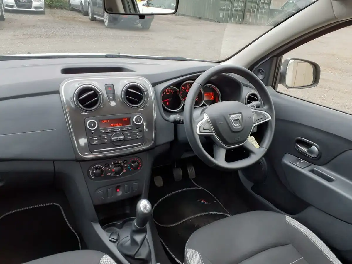 2018-dacia-sandero-stepway-09-tce-essential-big-10
