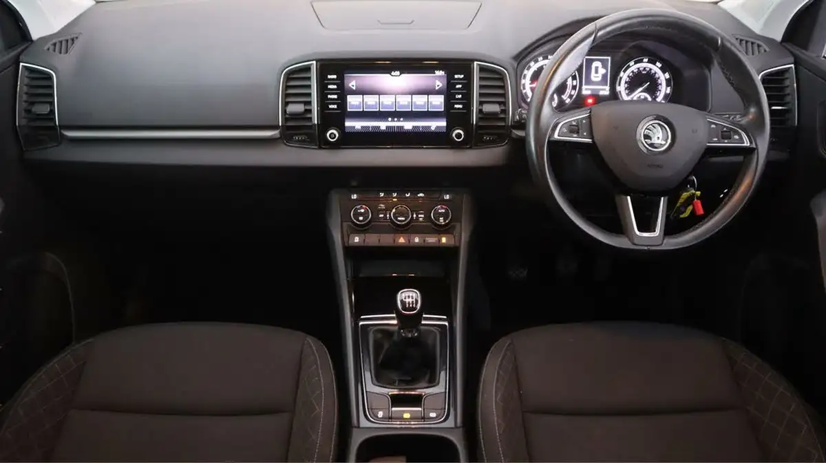 2019-skoda-karoq-16tdi-se-big-12