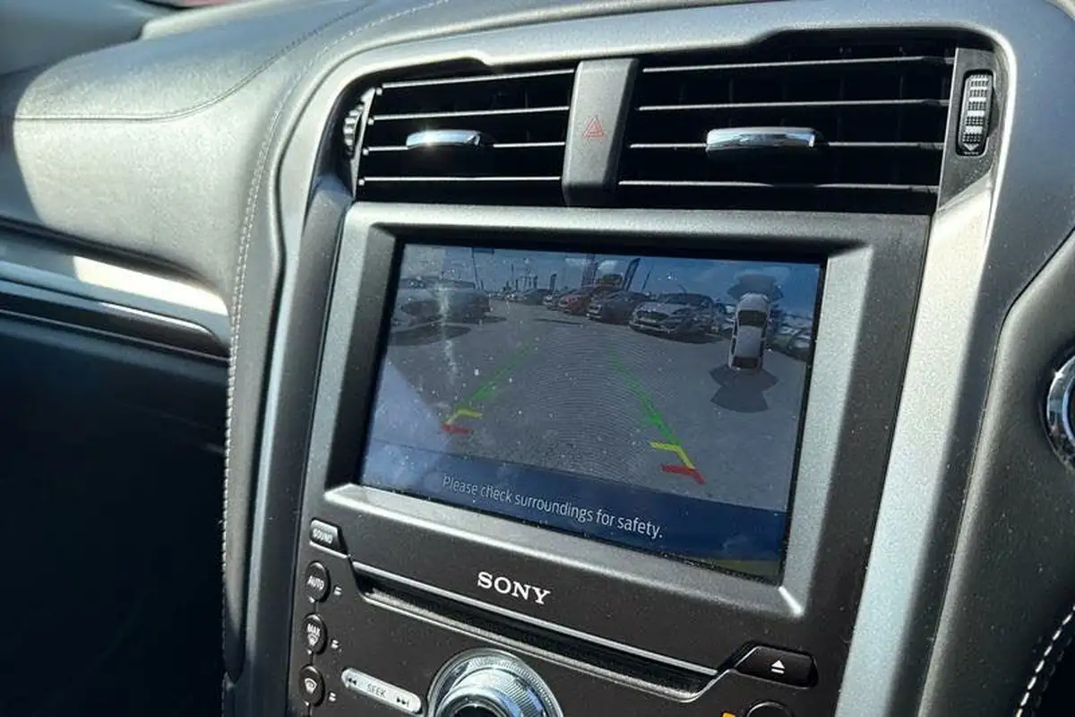 2022-ford-mondeo-20-tivct-vignale-estate-5d-big-22