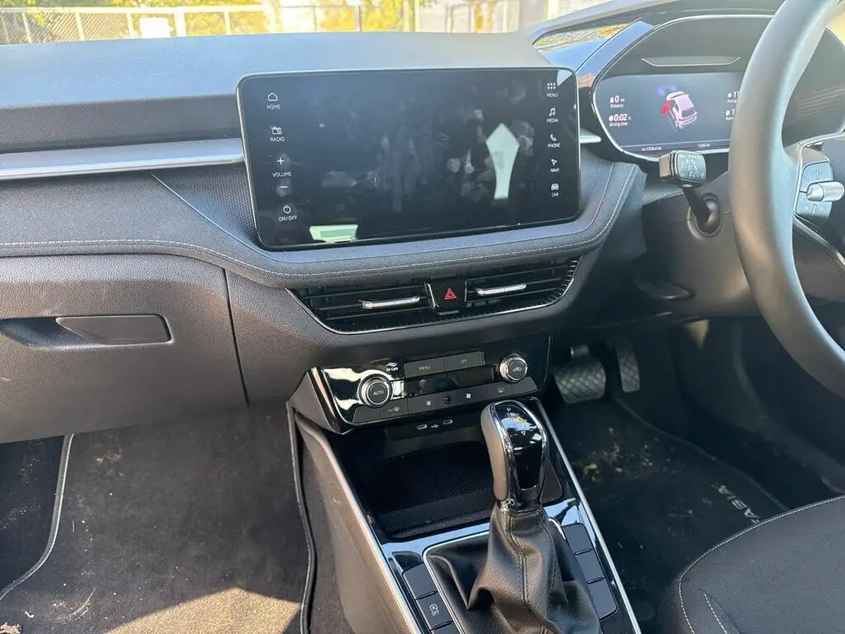 2024-skoda-fabia-15-tsi-se-l-big-14