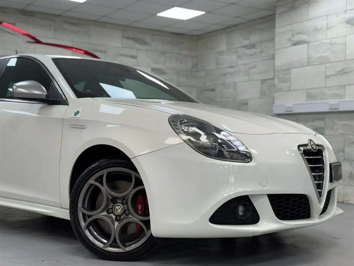 2011-alfa-romeo-giulietta-14-veloce-multiair-170bhp-big-6