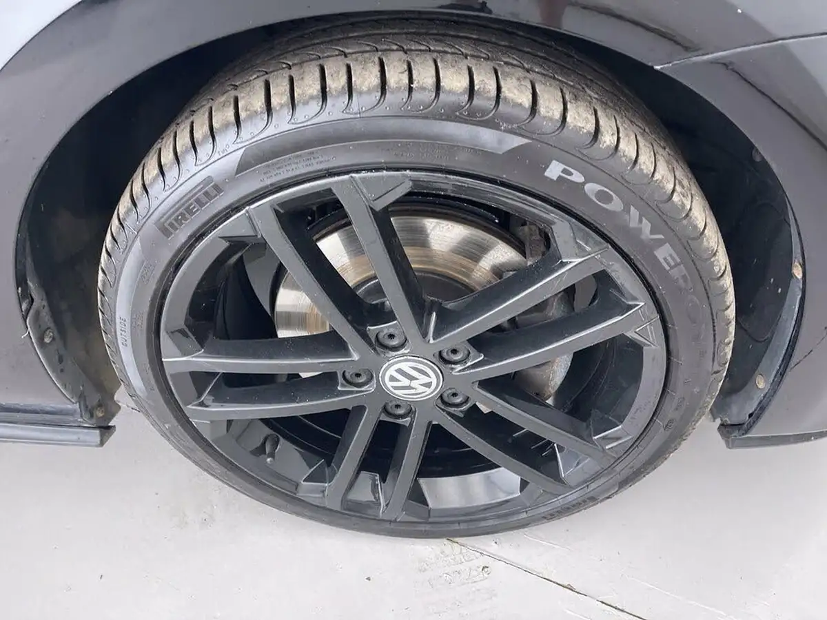 2014-volkswagen-golf-20tdi-gtd-bmt-3d-big-23