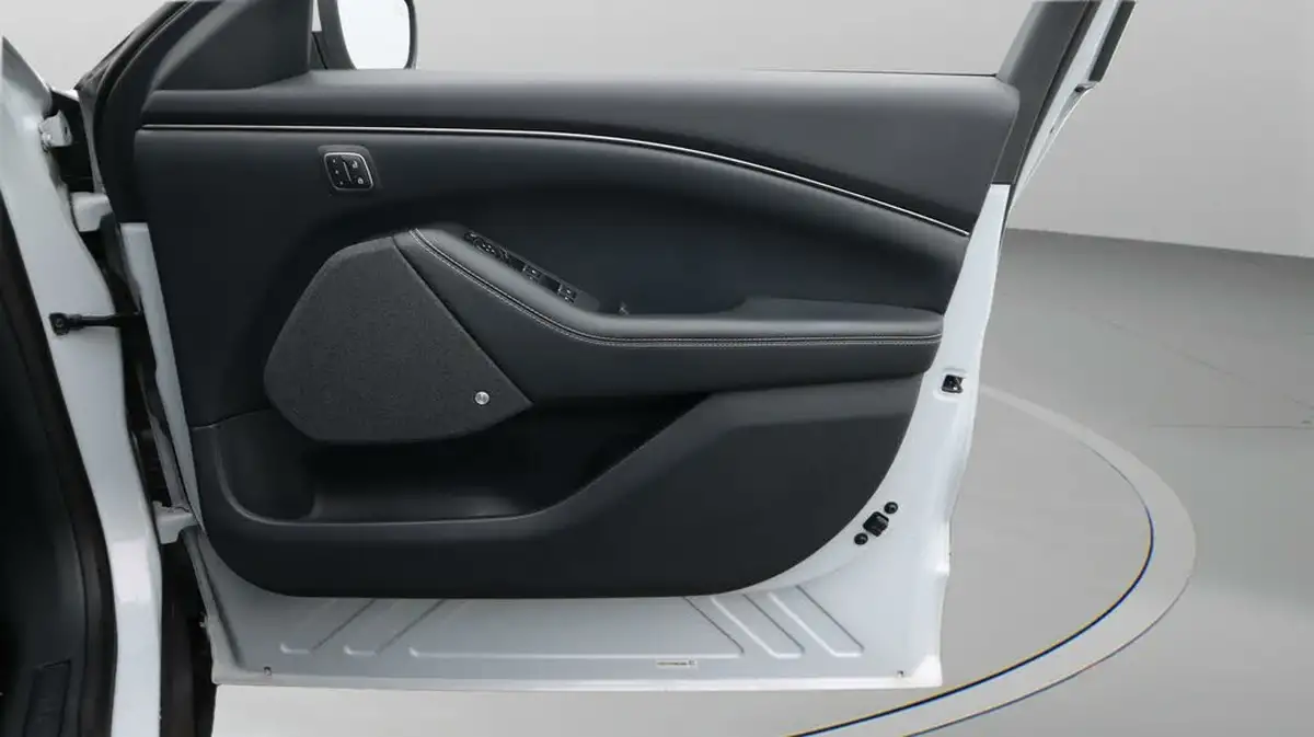 2022-ford-mustang-mach-e-e-extended-range-294ps-big-15