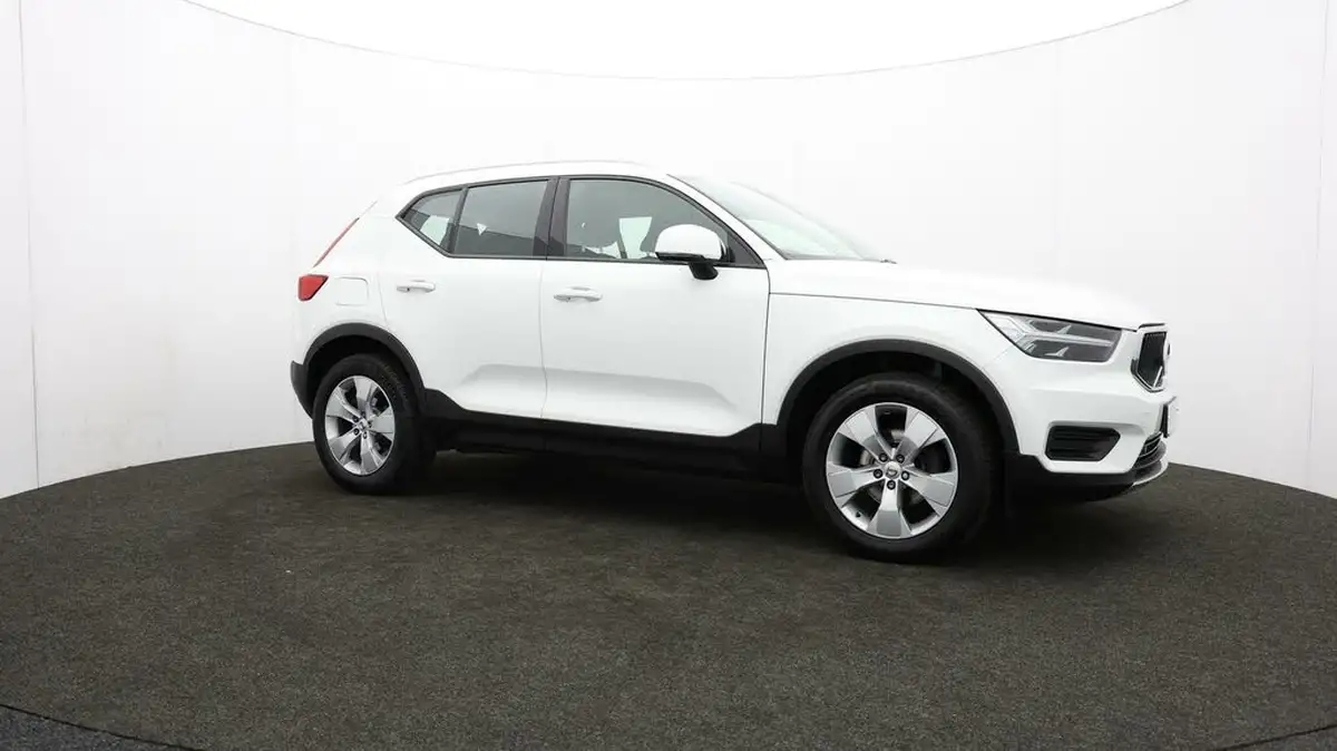 2020-volvo-xc40-20td-d3-momentum-geartronic-big-43