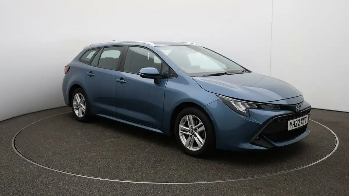 2022-toyota-corolla-18-vvt-i-icon-tech-spare-wheel-touring-sports-5d-big-42