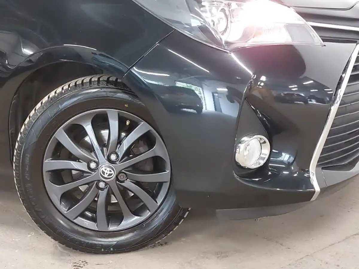 2016-toyota-yaris-133-icon-vvt-i-5d-big-8