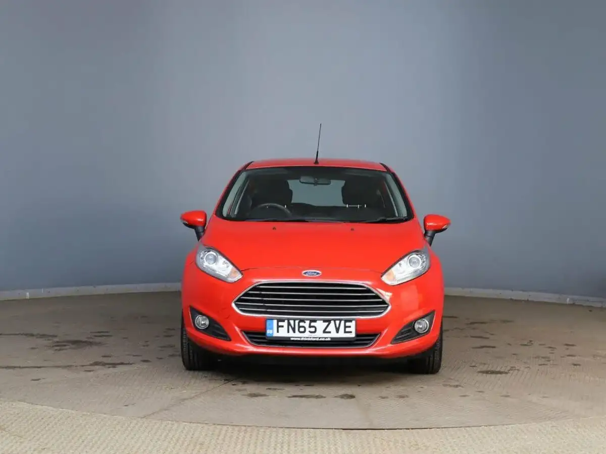 2015-ford-fiesta-10t-zetec-100ps-ecoboost-ss-5d-big-8