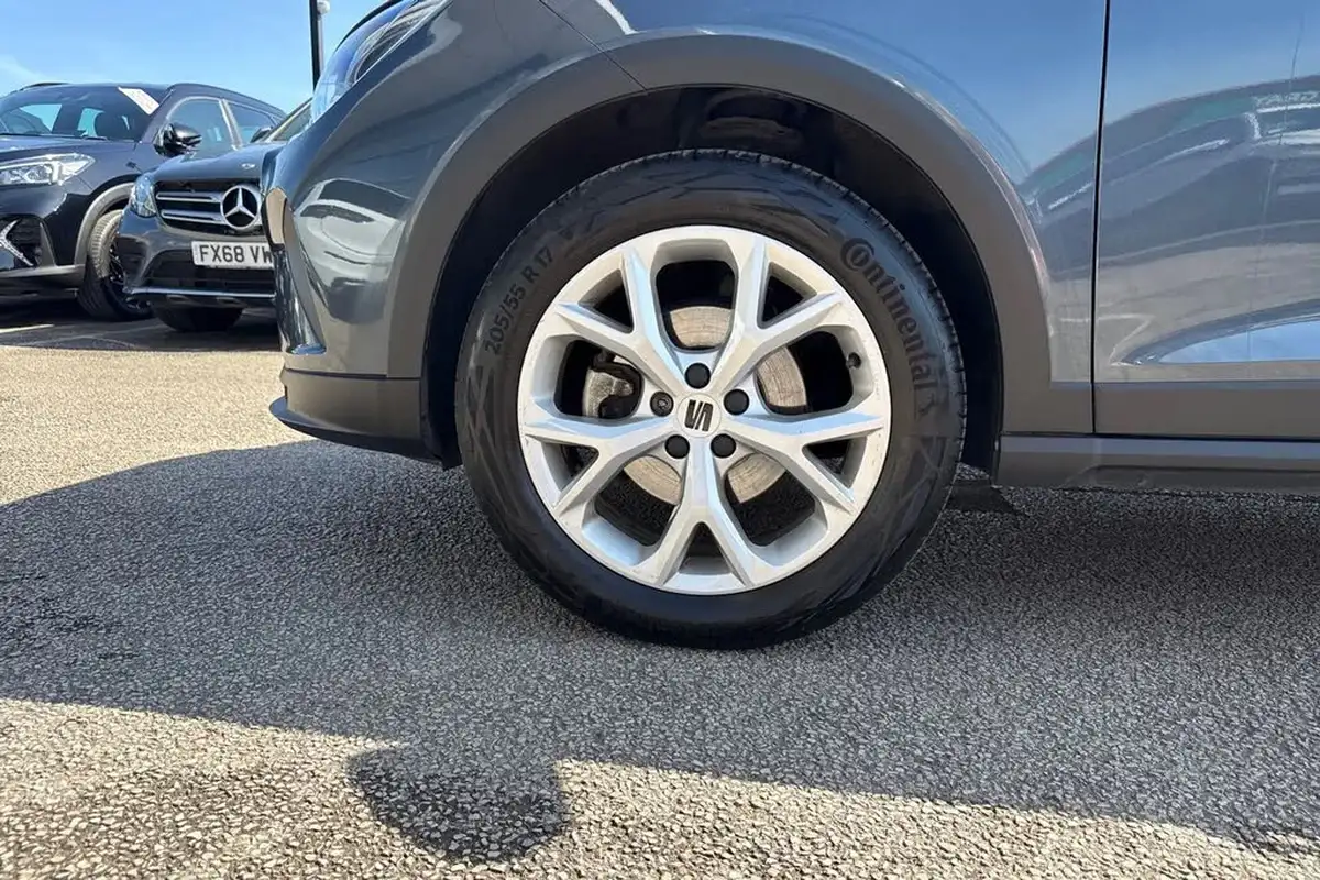 2023-seat-arona-10-tsi-fr-big-12