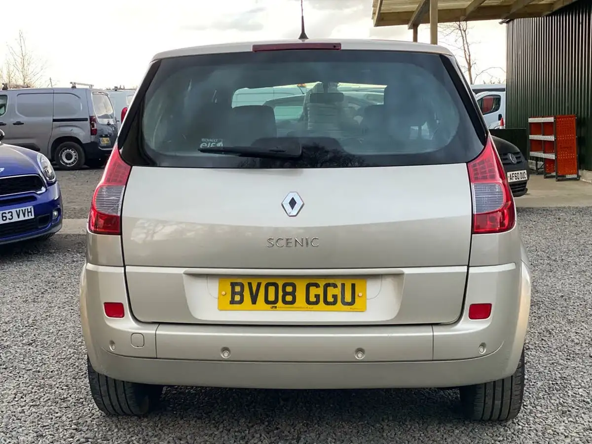 2008-renault-scenic-16-dynamique-big-14