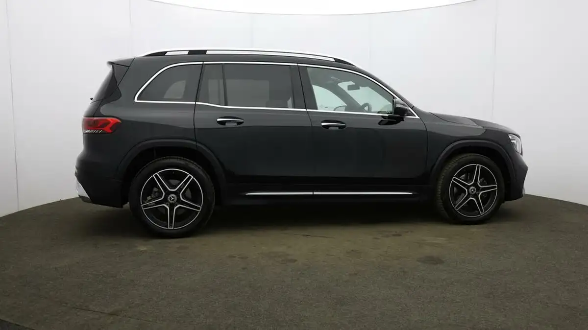 2023-mercedes-benz-glb-class-13-glb200-amg-line-premium-big-55