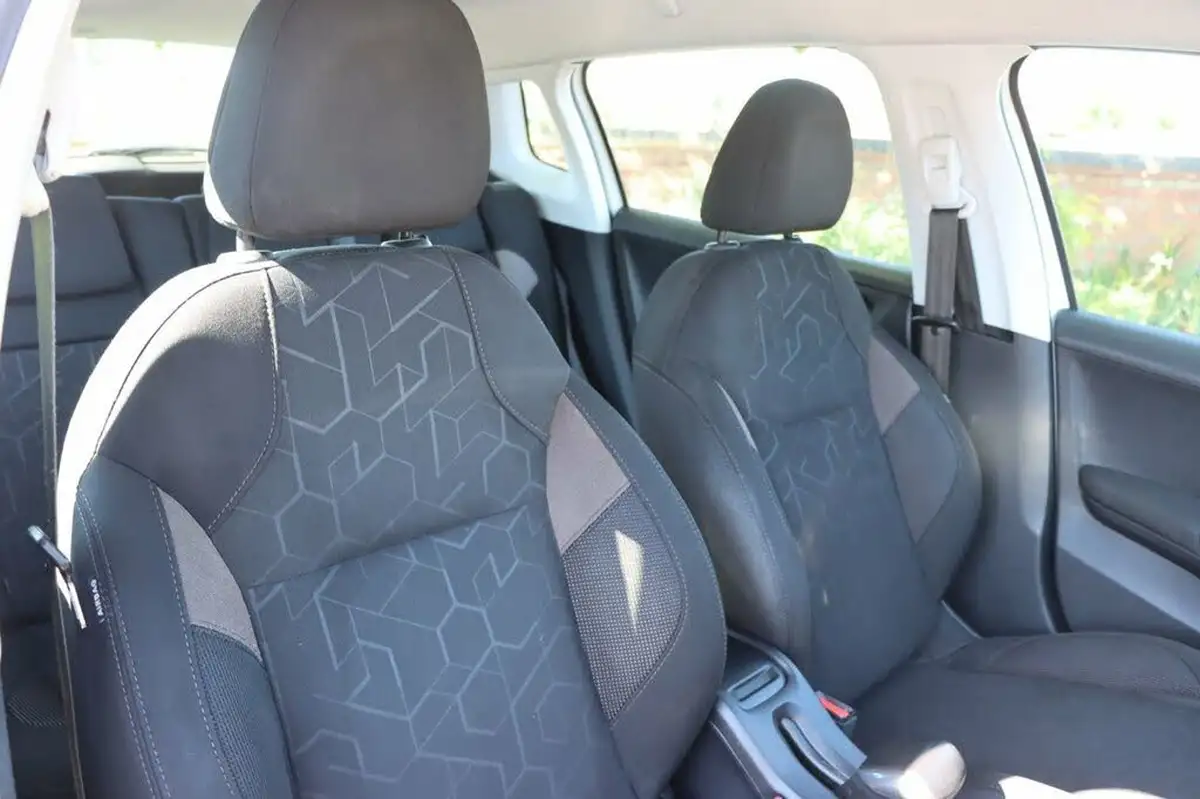 2016-peugeot-2008-crossover-12-puretech-active-big-12
