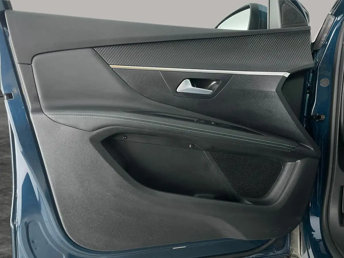 2021-peugeot-3008-suv-big-39