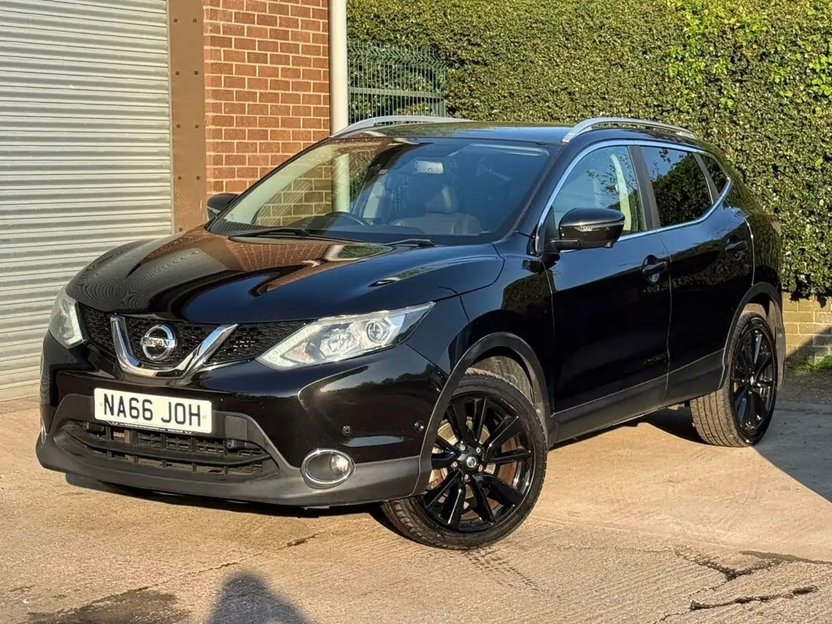 2016-nissan-qashqai-16dci-tekna-4x4-big-12