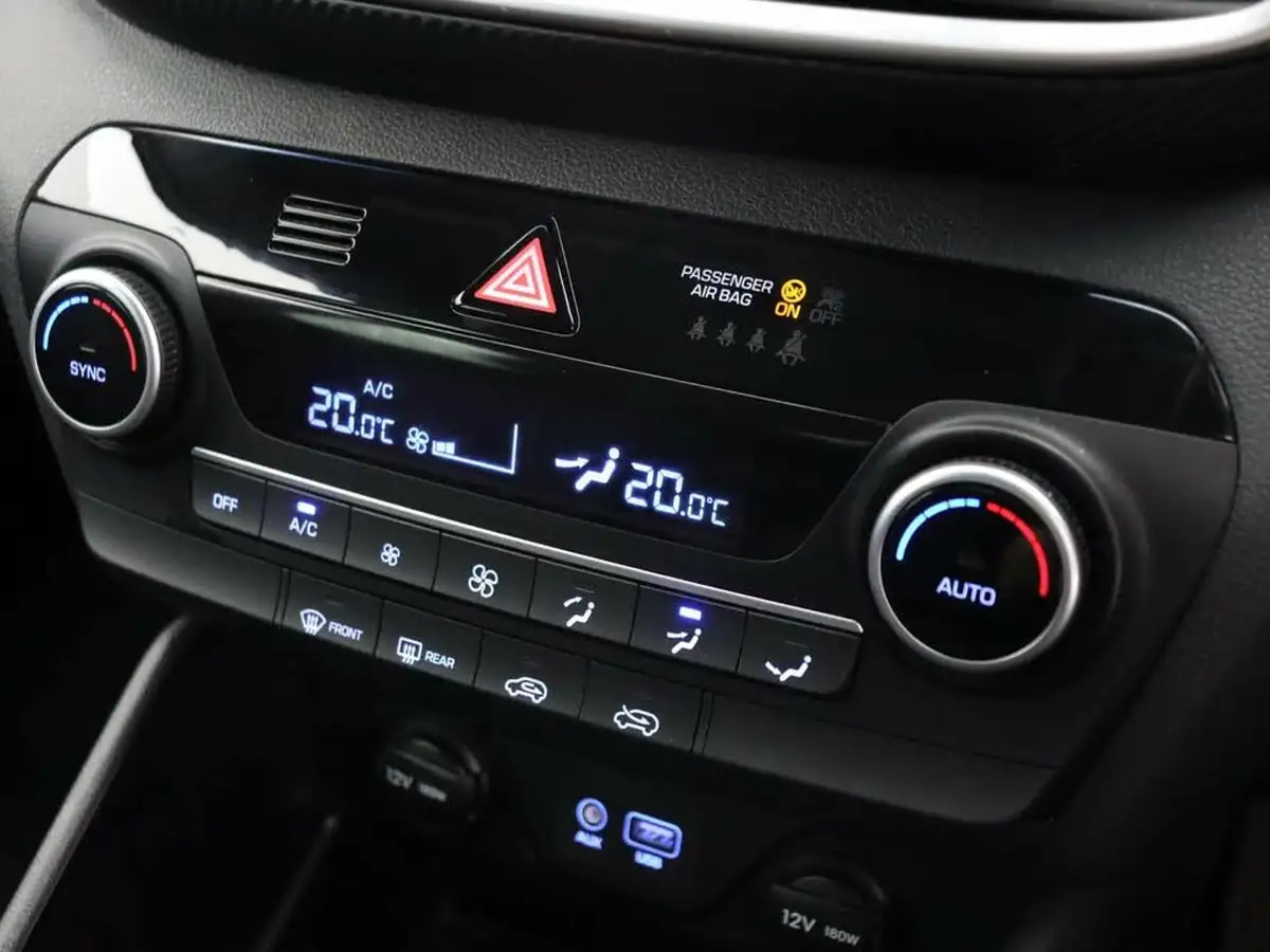 2020-hyundai-tucson-16-gdi-se-nav-big-26