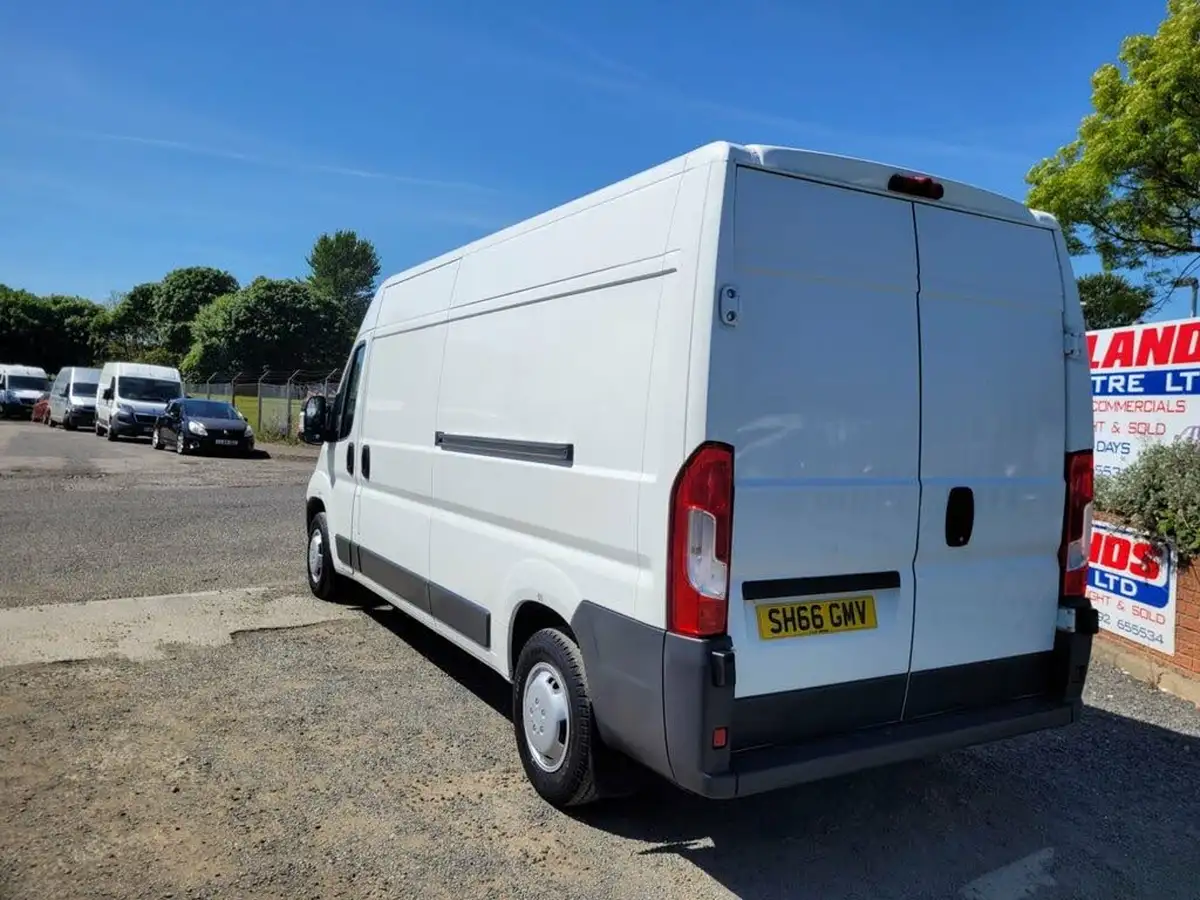 2017-citroen-relay-20bluehdi-35-l3h2-130eu6-big-7